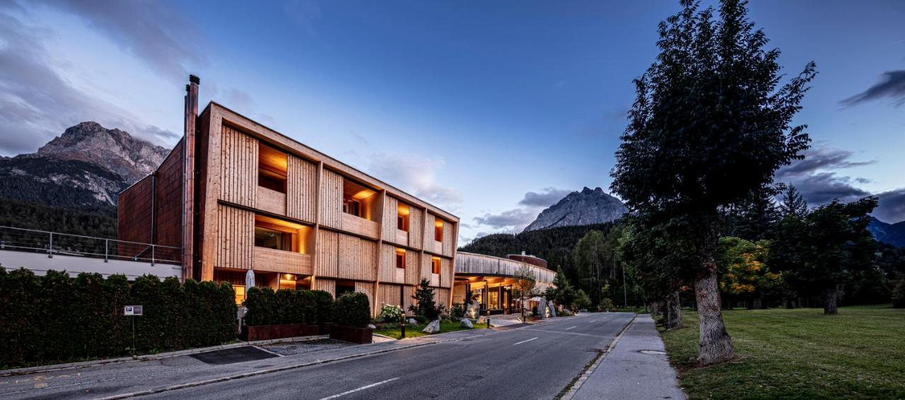 Hotel Arnica Scuol - Adults Only Eksteriør bilde