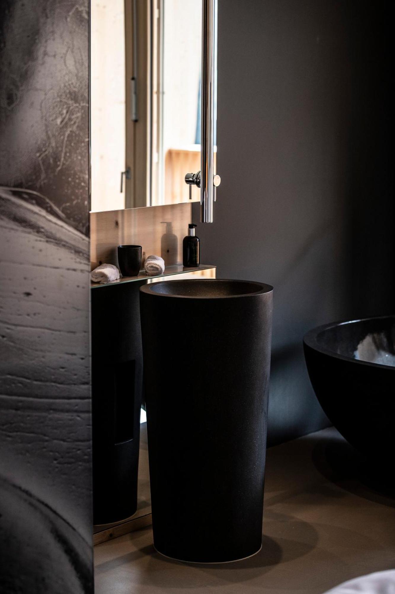 Hotel Arnica Scuol - Adults Only Eksteriør bilde
